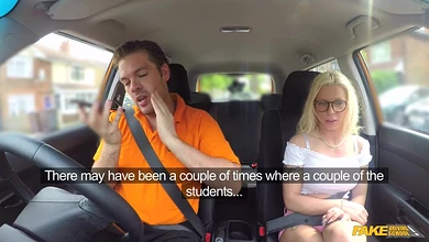 Незнакомка с огромными сиськами легко соглашается на секс с таксистом