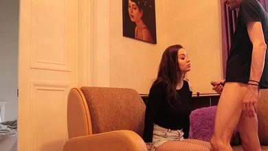 Первый опыт молодой проститутки: пришлось сосать хуй и больно трахаться раком