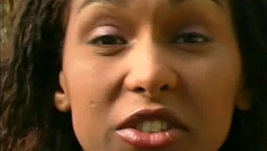 Негритяночка во второй раз пришла к Вудману, всё-таки согласившись потрахаться в жопу