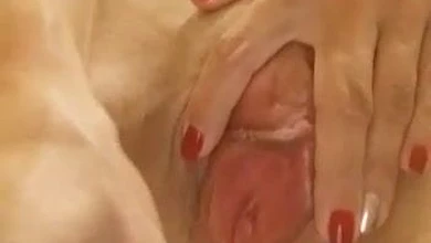 Жена Инга балуется